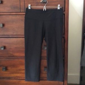 Nike Dri-Fit sz S black capri leggings
